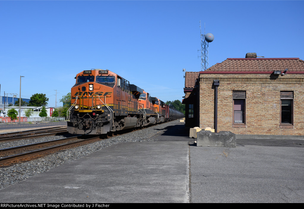 BNSF 7819